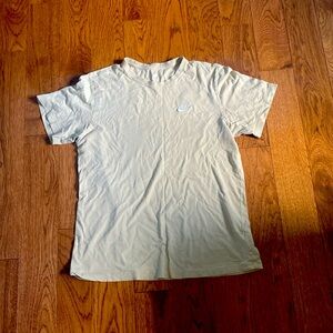 Beige basic Nike t shirt, size medium.